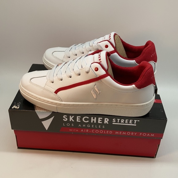 Skechers Women’s Street Soft Line Shoe